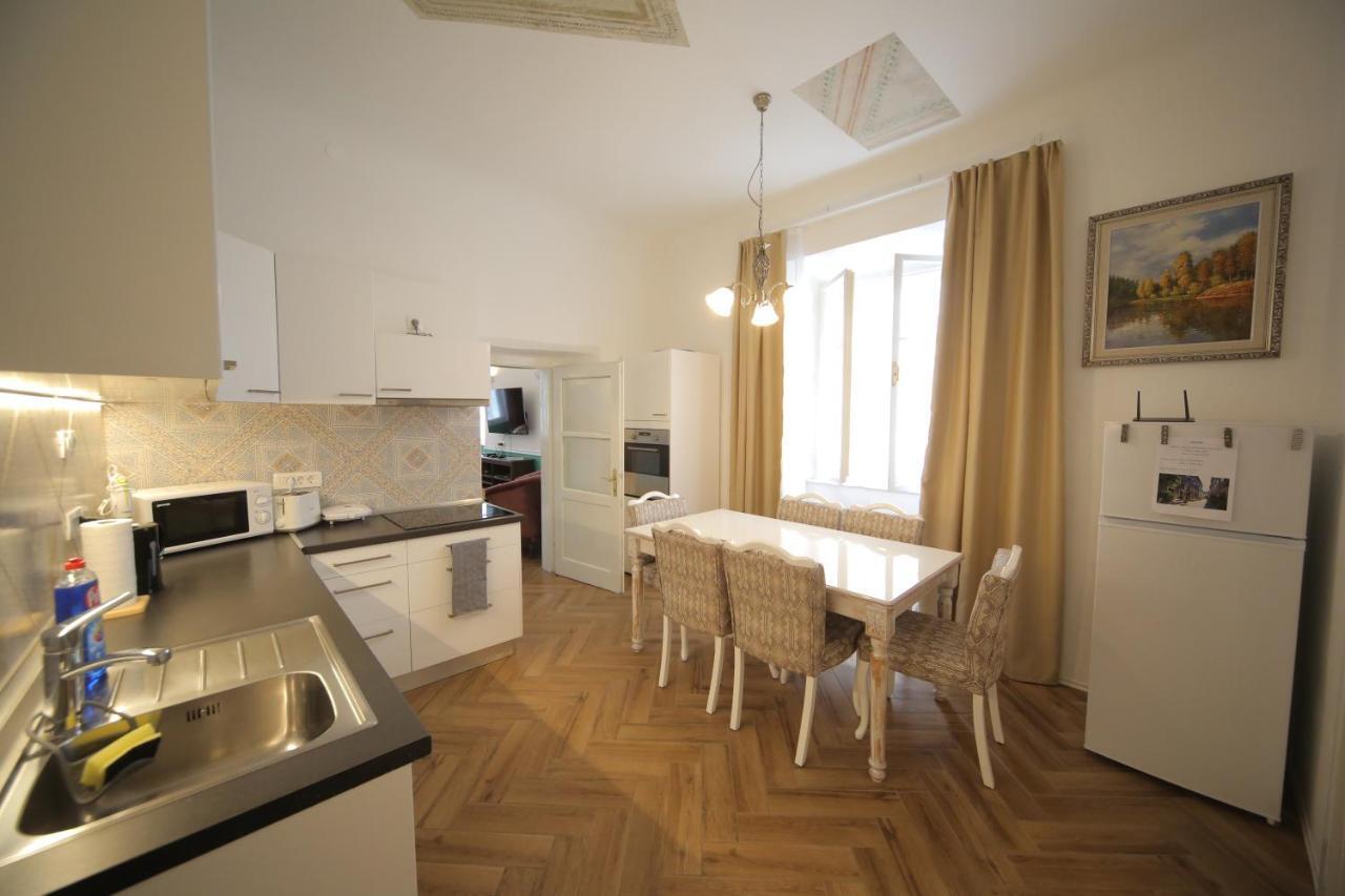 Vitez Apartment I Ljubljana Eksteriør billede